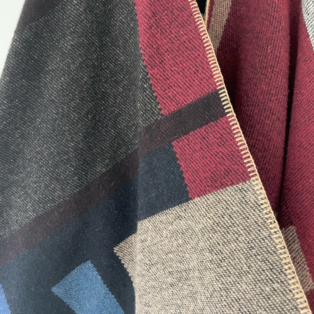 Geometric Color Block Wrap - Picture 3 of 4